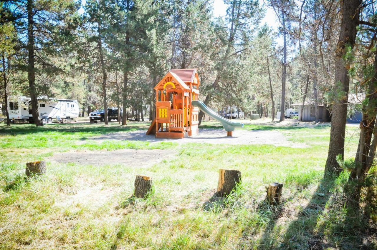 Bend-Sunriver Camping Resort 24 Ft. Yurt 16 المظهر الخارجي الصورة