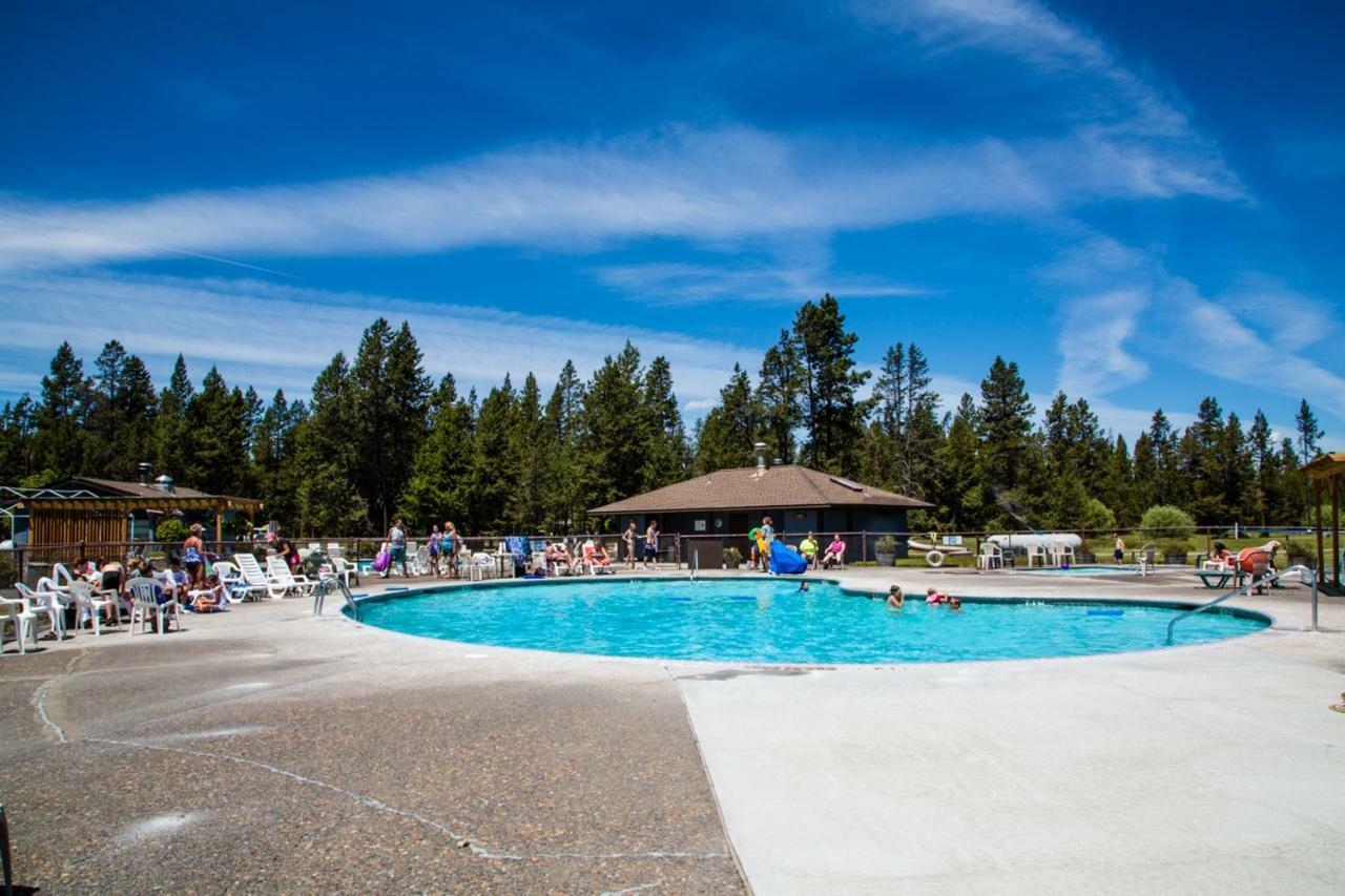 Bend-Sunriver Camping Resort 24 Ft. Yurt 16 المظهر الخارجي الصورة